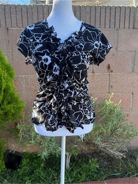 Black & White Floral Ruffle Front Women's Top